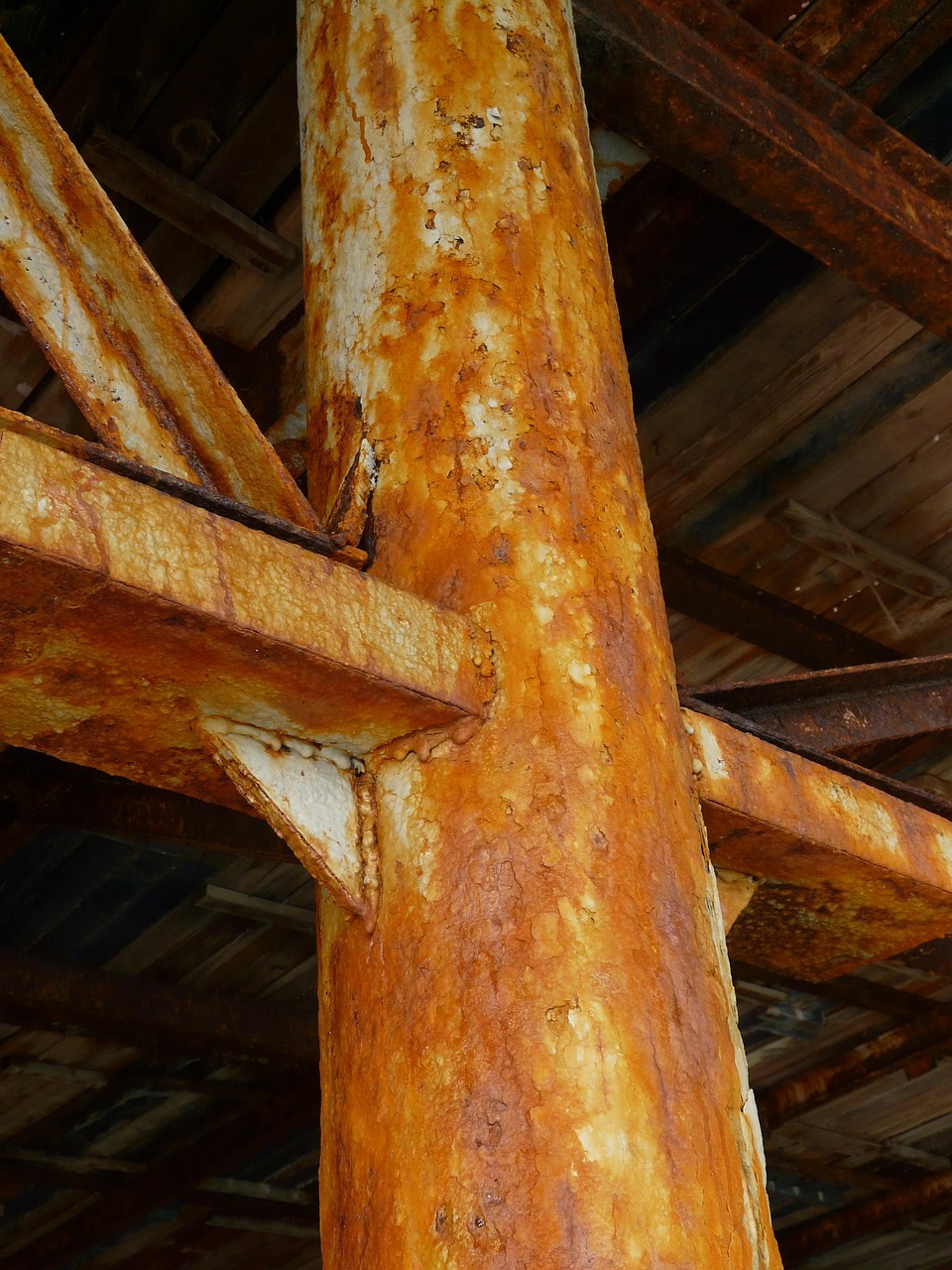 pillar, carrier, rust, metal, rusted, multicoloured, coloured, steel beams